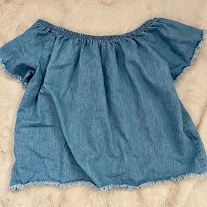 Off the shoulder denim/chambray